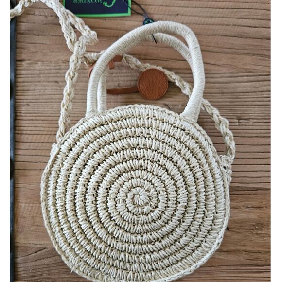 C. Wonder Small Round Crossbody Raina Bag Natural Straw - Picture 5 of 6